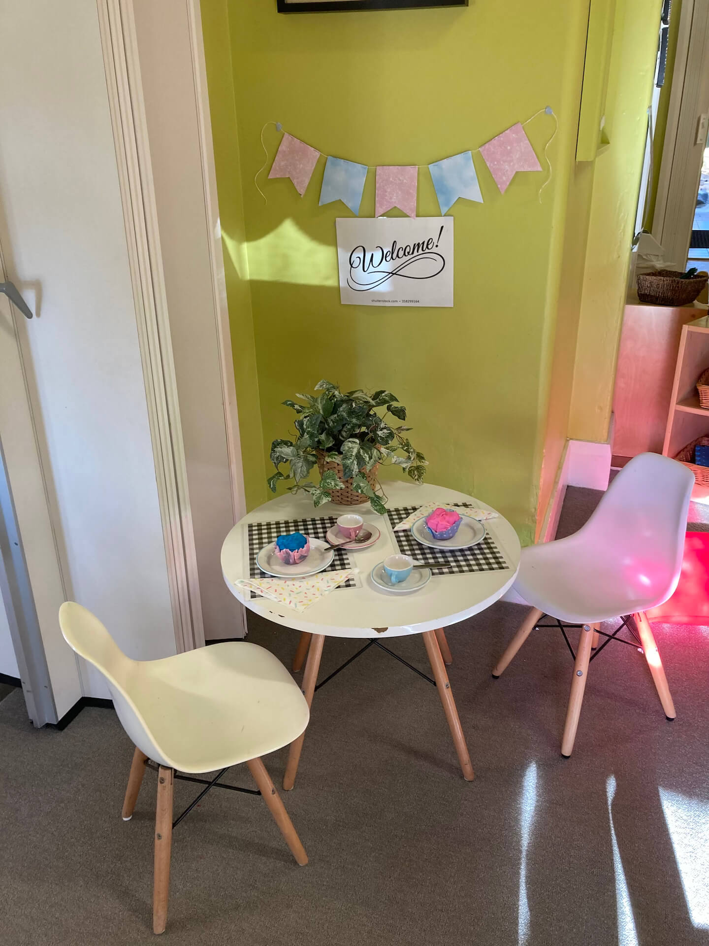 Table setting for preschooldramatic play-a bakery post