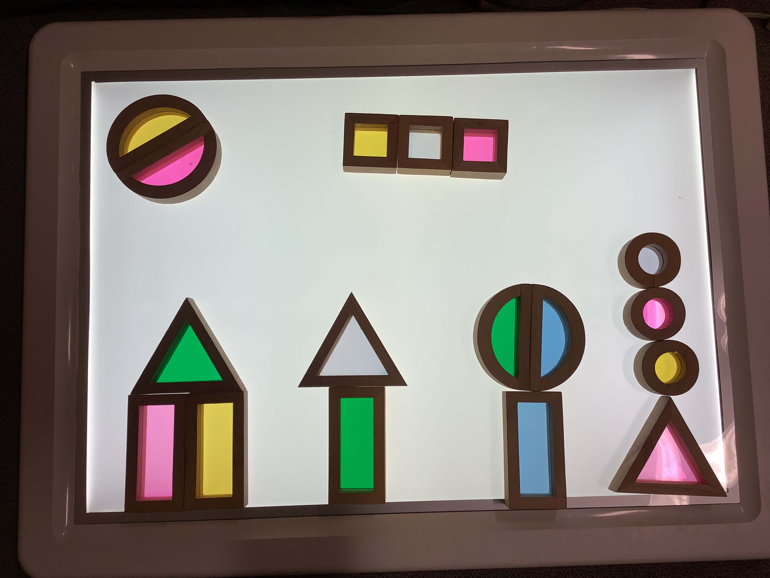 Lightbox uses and benefits for preschool - Lightboxes For