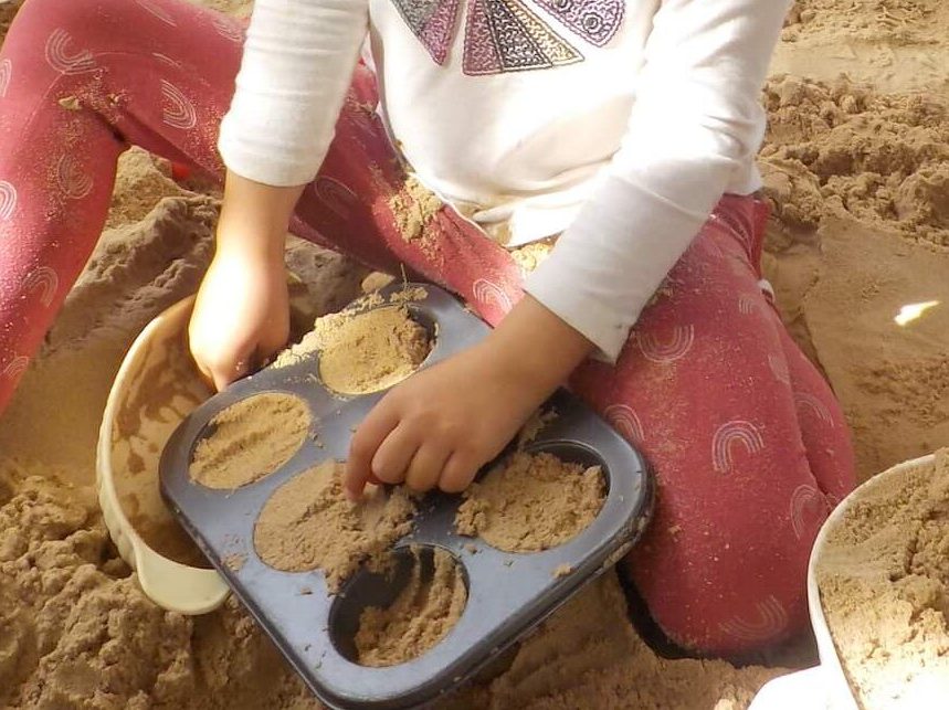 benefits-of-sandpit-play-for-children-the-st-clare-group