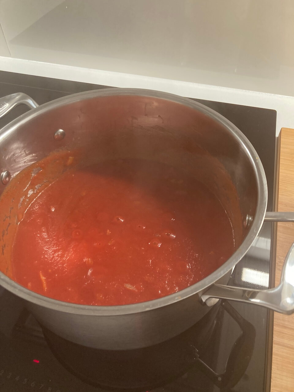 Italian meatballs sauce