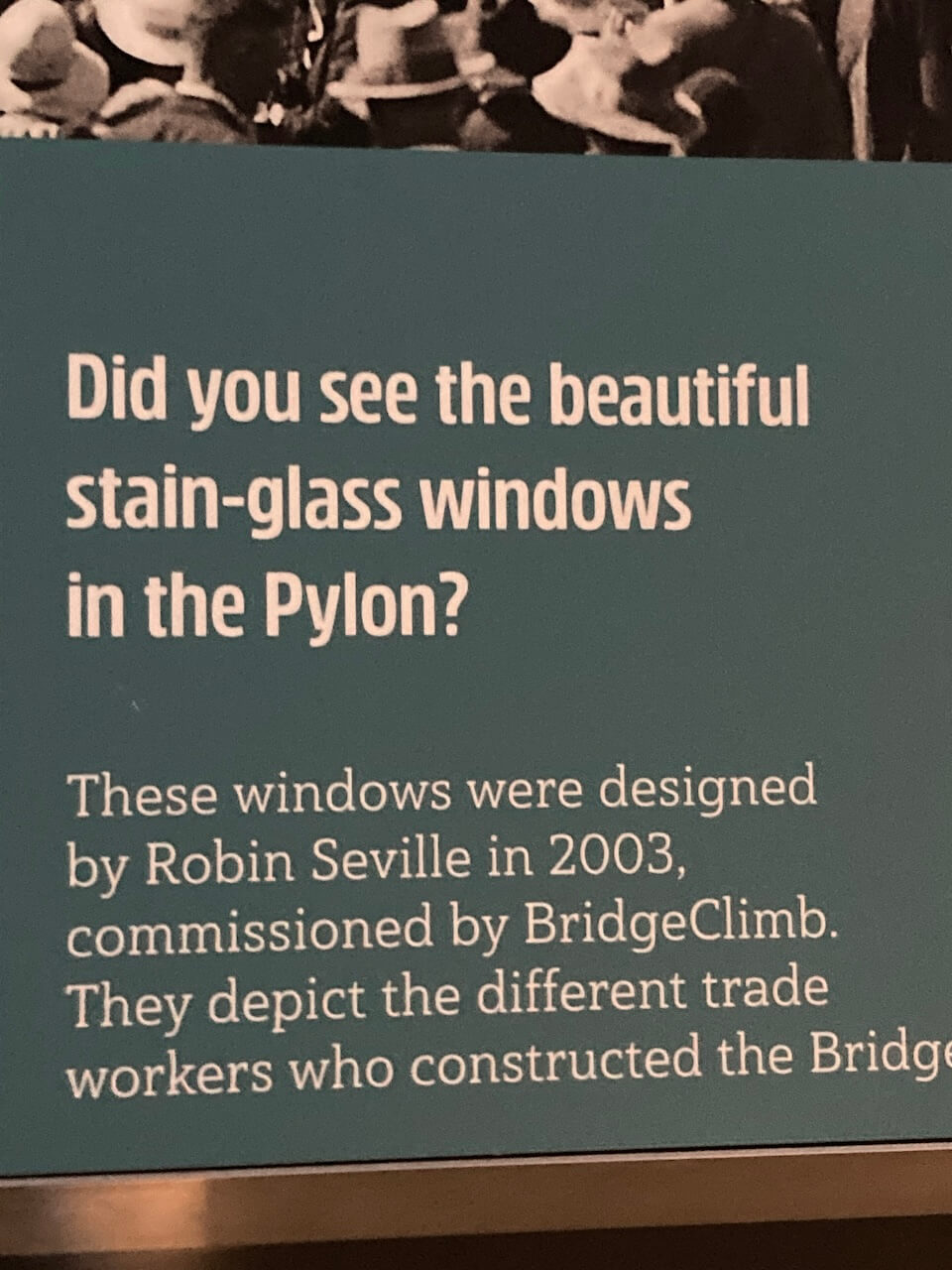 pylon windows