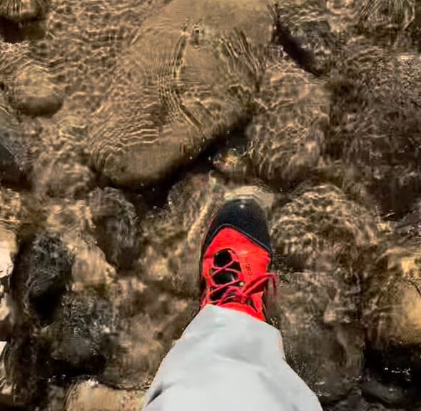 hiking The Narrows in winter-my boot