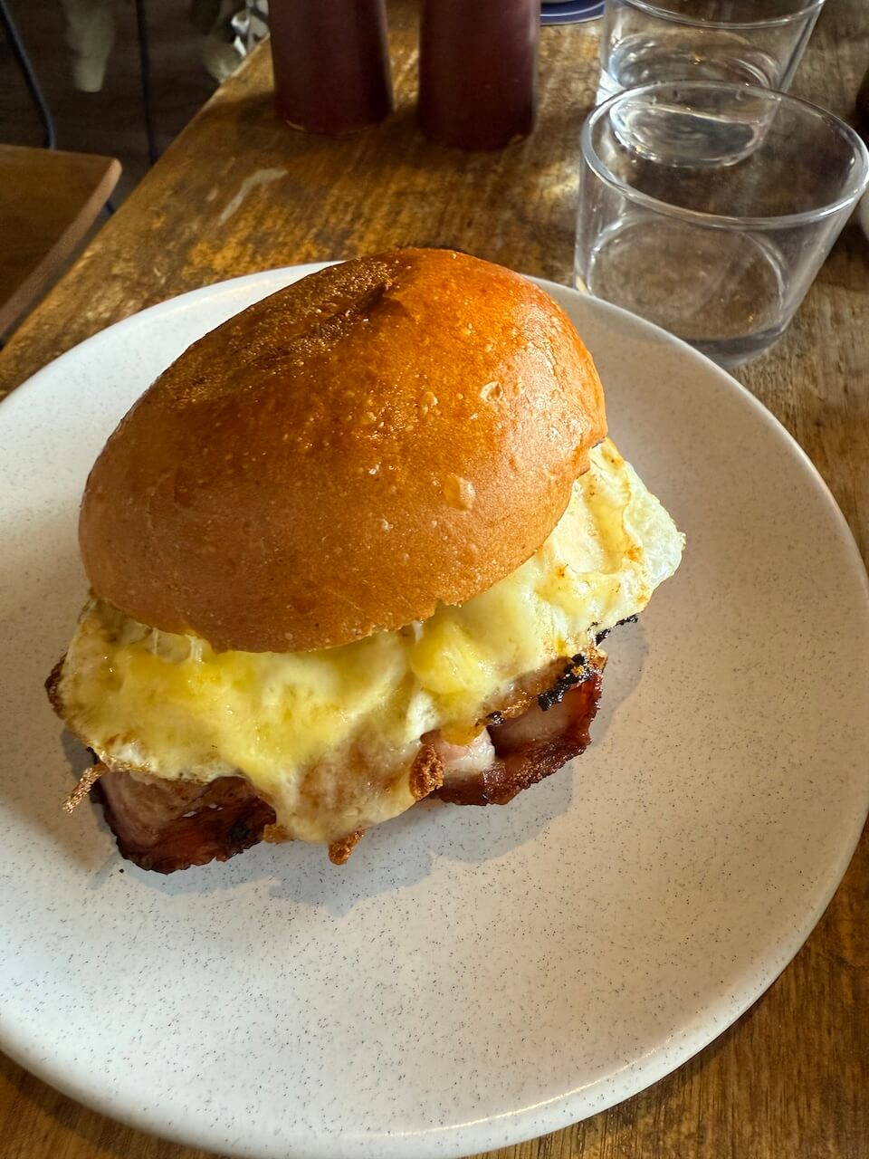 egg and bacon roll