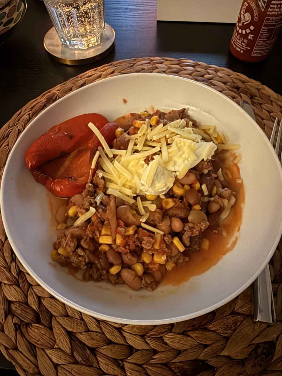 Monday catch up with homemade chilli con carne on a purple sweet potato