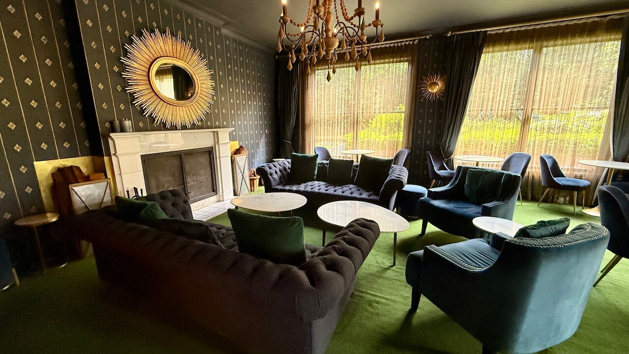 Bar lounge area inside Berida Hotel